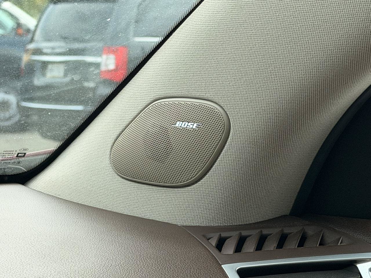 Used 2013 Cadillac SRX Premium AWD/4WD image 22