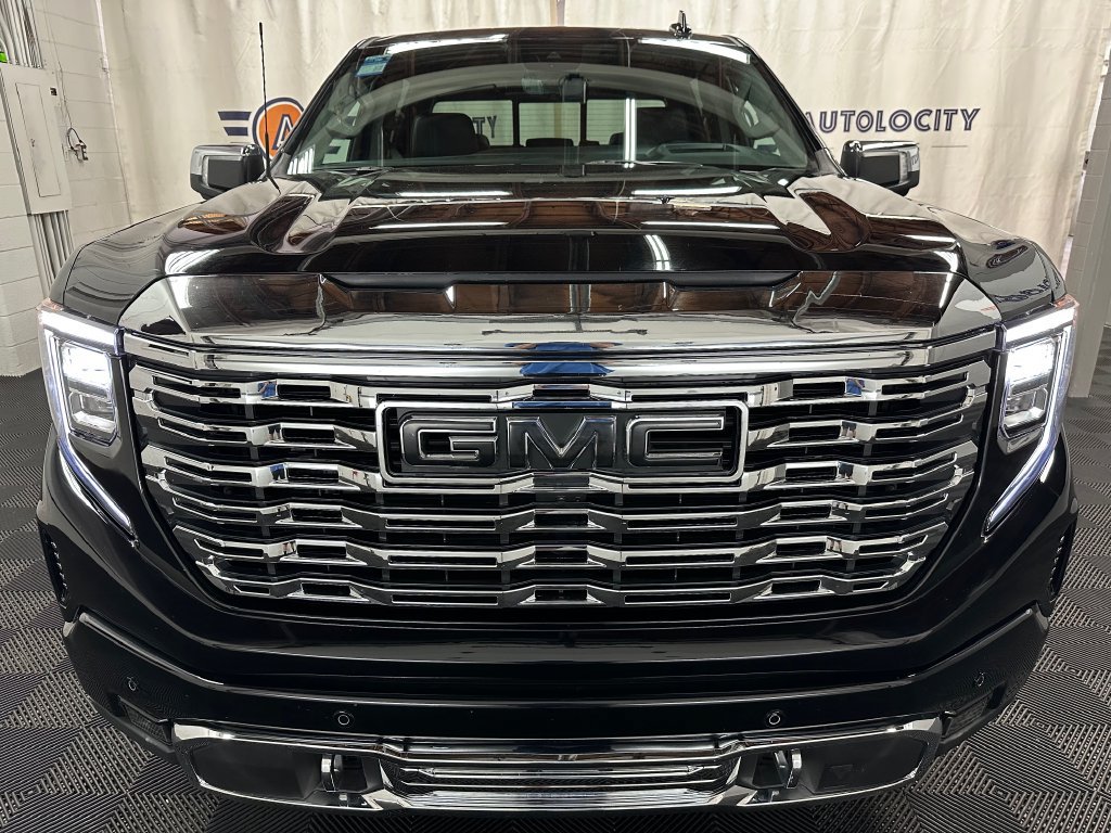 Used 2026 GMC Sierra 1500 Denali w/ Technology Package AWD/4WD image 3