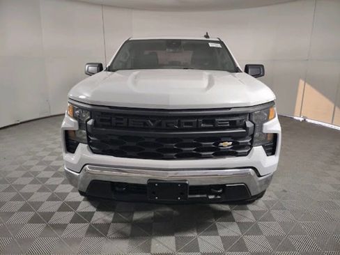 Used 2023 Chevrolet Silverado 1500 W/T w/ Trailering Package image 2