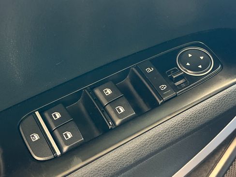 Used 2022 Kia Soul LX w/ Technology Package FWD image 14