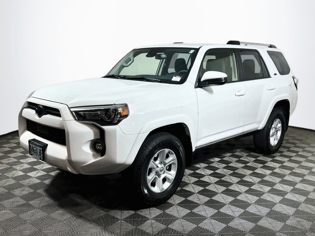 Certified 2024 Toyota 4Runner SR5 AWD/4WD image 3