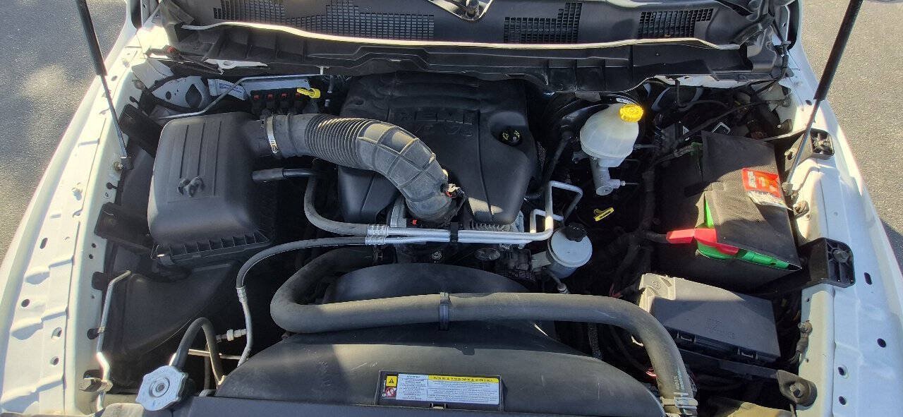 Used 2012 RAM 1500 Express AWD/4WD image 11