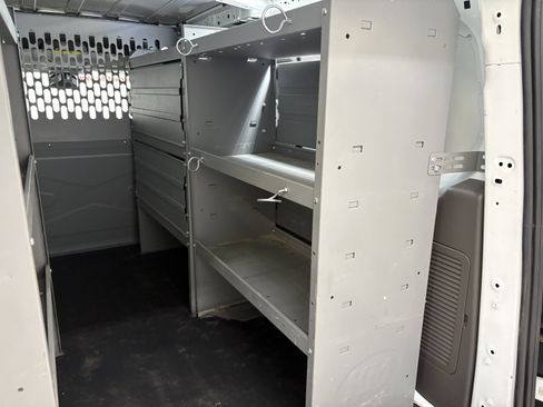 Used 2021 Ford Transit Connect XL FWD image 12