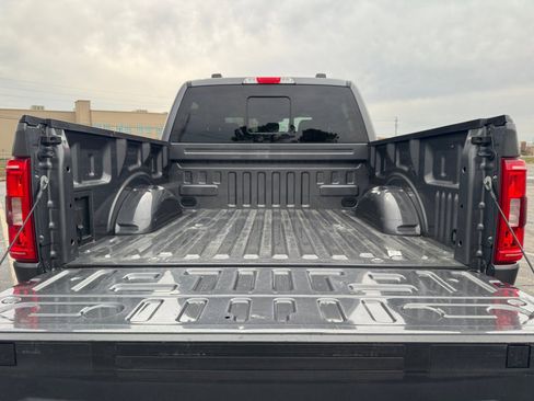 Used 2022 Ford F150 XLT w/ Equipment Group 302A High image 17