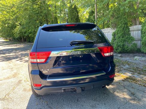 Used 2012 Jeep Grand Cherokee Overland AWD/4WD image 4