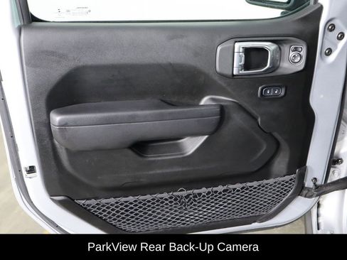 Used 2023 Jeep Wrangler Unlimited w/ Cold Weather Group AWD/4WD image 19