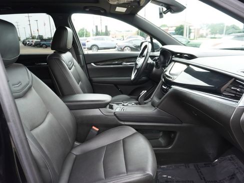 Used 2020 Cadillac XT6 Premium Luxury AWD/4WD image 31
