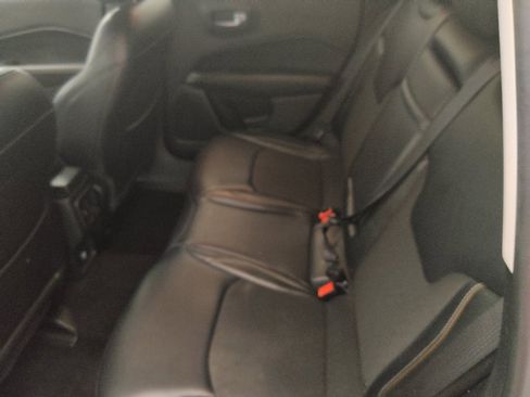 Used 2018 Jeep Compass Latitude w/ Cold Weather Group image 18