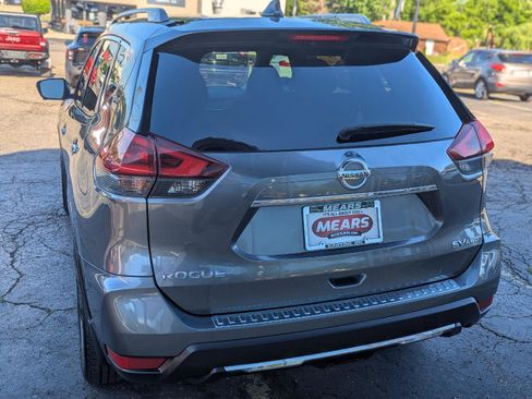 Used 2018 Nissan Rogue SV w/ Sun & Sound Touring Package AWD/4WD image 37