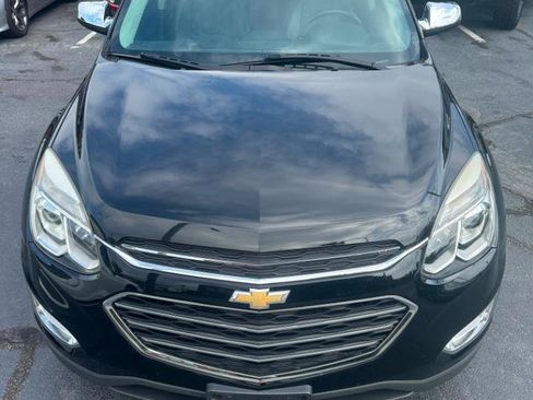 Used 2017 Chevrolet Equinox Premier w/ Enhanced Convenience Package AWD/4WD image 9