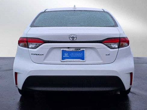 Used 2024 Toyota Corolla LE image 4