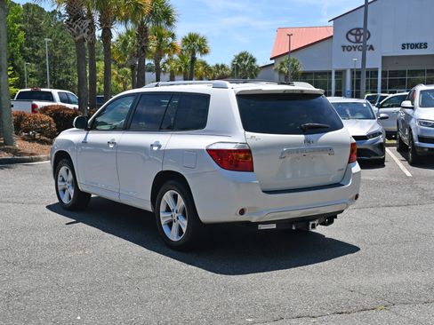 Used 2010 Toyota Highlander Limited AWD/4WD image 3