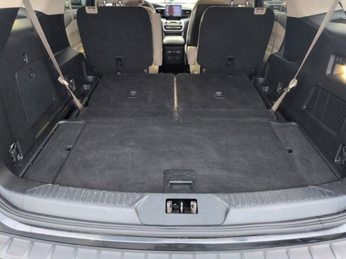 Used 2020 Ford Explorer XLT w/ Comfort Package image 23