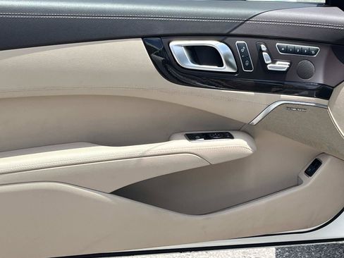 Used 2013 Mercedes-Benz SL 550 image 15
