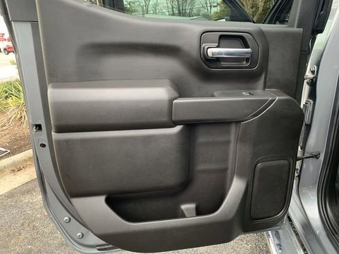 Used 2022 Chevrolet Silverado 1500 Custom image 15