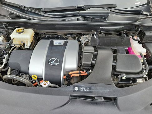 Used 2022 Lexus RX 450hL Luxury w/ Cold Area Package (CT) AWD/4WD image 13