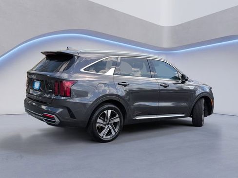 Used 2022 Kia Sorento SX image 4