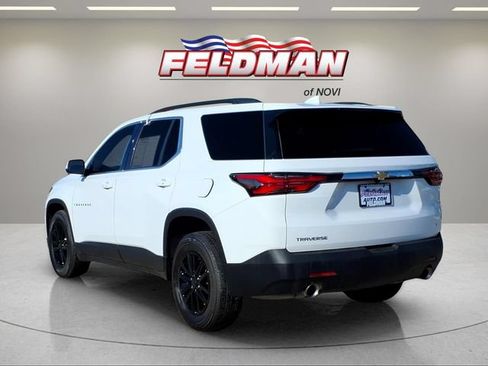 Used 2023 Chevrolet Traverse LT FWD image 4