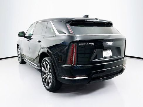 New 2025 Cadillac Escalade IQ Luxury 1 w/ Smart Trailering package image 4