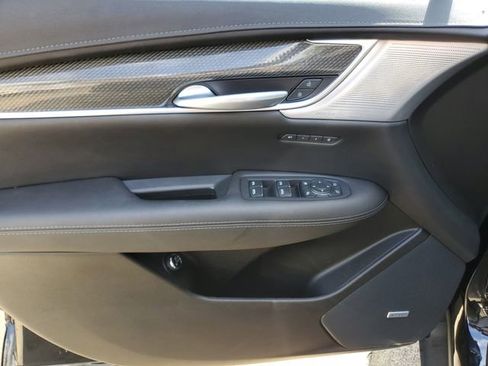 Certified 2023 Cadillac XT5 Sportv w/ Technology Package AWD/4WD image 19