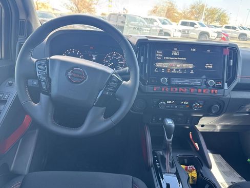 Used 2025 Nissan Frontier Pro-X w/ Pro Convenience Package image 12