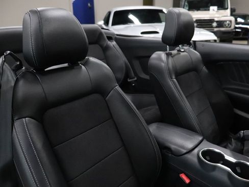 Used 2021 Ford Mustang GT Premium w/ Carbon Sport Interior Package image 33