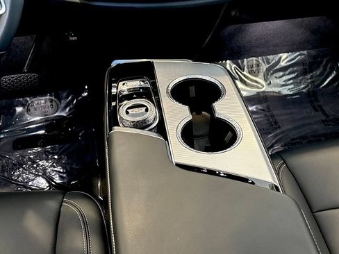 Used 2024 Cadillac Lyriq Tech RWD image 29