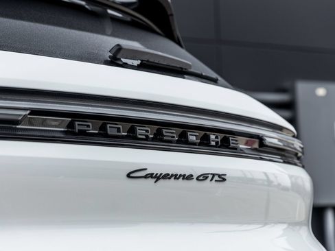 Certified 2026 Porsche Cayenne GTS AWD/4WD image 14