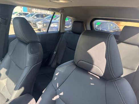 Used 2024 Toyota Corolla Cross XLE image 10