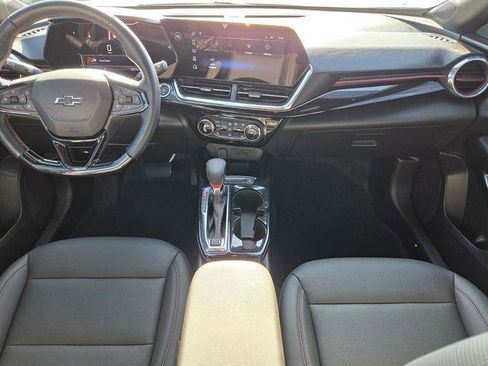 Used 2025 Chevrolet Trax RS w/ Driver Confidence Package FWD image 15