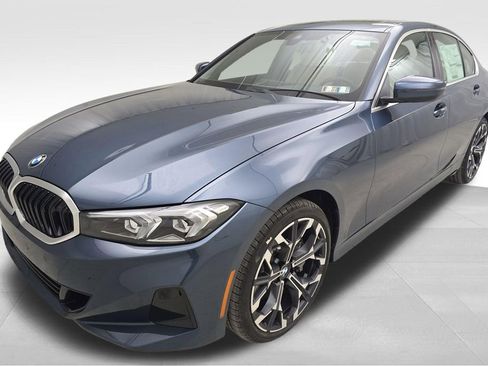 New 2026 BMW 330i xDrive Sedan w/ Convenience Package AWD/4WD image 5