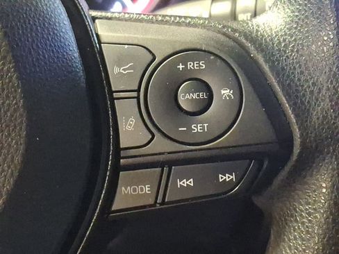 Used 2023 Toyota RAV4 XLE AWD/4WD image 22