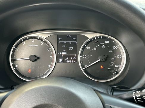 Used 2021 Nissan Kicks S image 27