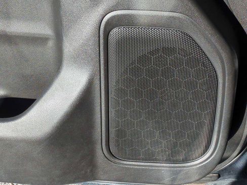 Used 2020 Chevrolet Silverado 1500 Custom w/ Custom Value Package image 23