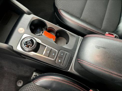 Used 2025 Ford Escape ST-Line AWD/4WD image 18