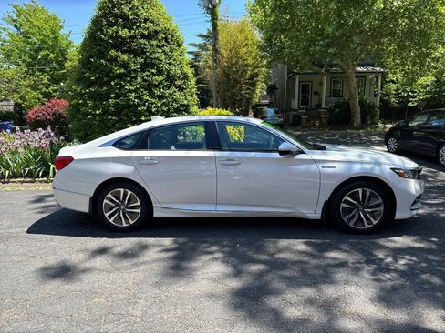 Used 2019 Honda Accord Touring image 5