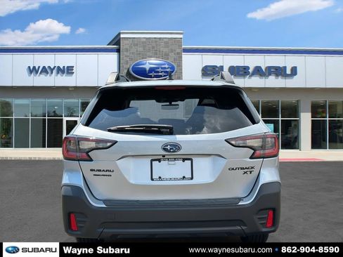 Certified 2022 Subaru Outback Onyx Edition XT image 4