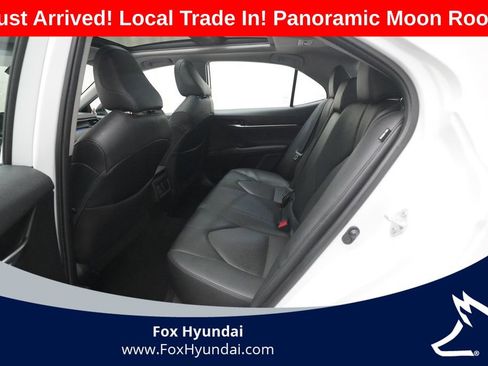 Used 2022 Toyota Camry XLE w/ Navigation Package image 13