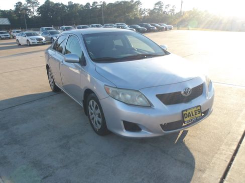 Used 2010 Toyota Corolla image 4