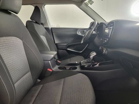 Used 2022 Kia Soul S FWD image 17