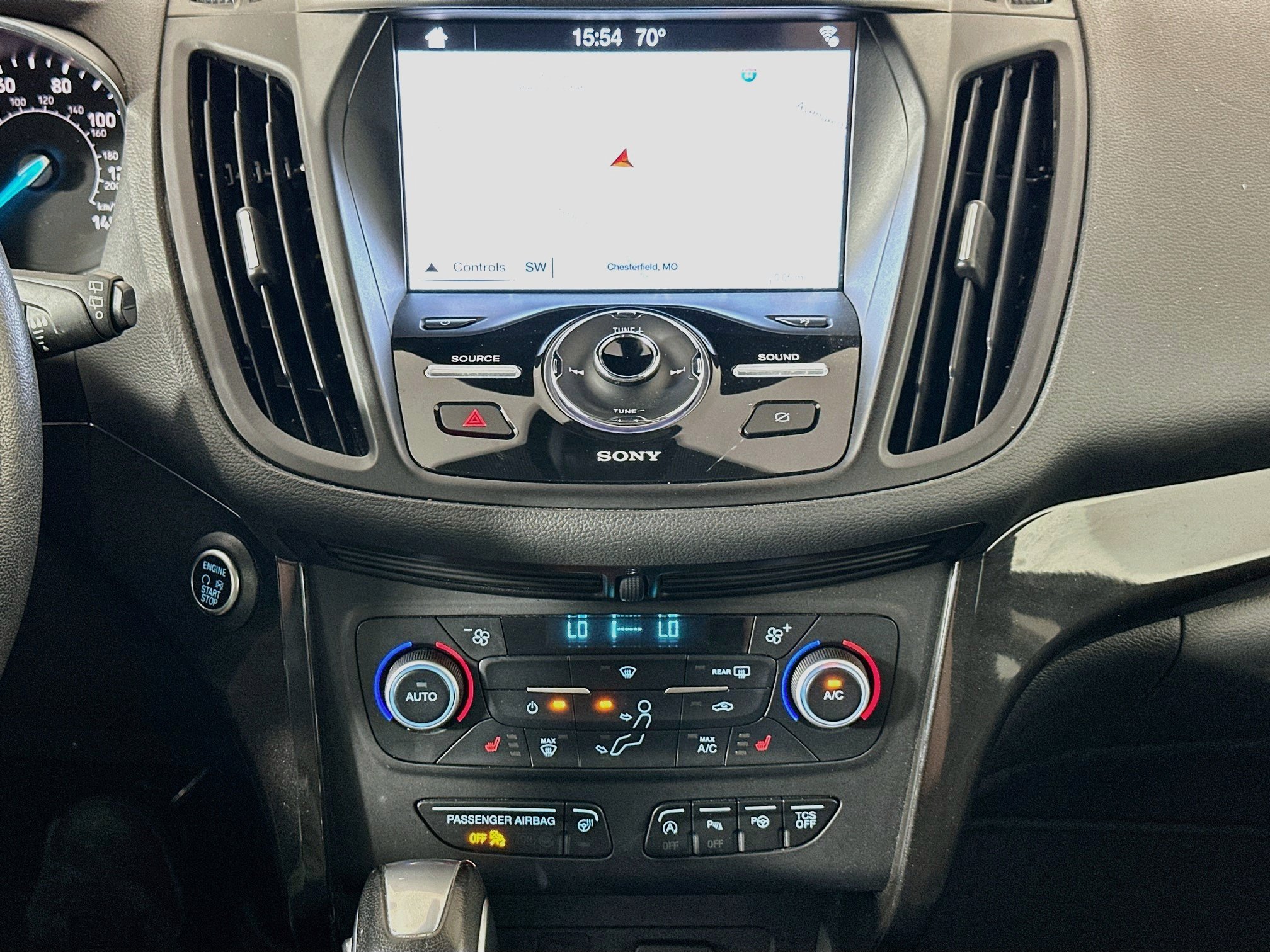 Used 2019 Ford Escape Titanium AWD/4WD image 23