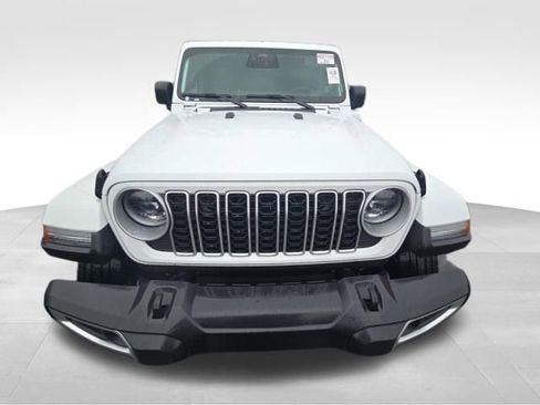 Used 2025 Jeep Wrangler Unlimited Sahara w/ Safety Group image 10
