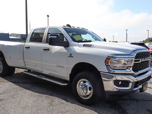 Used 2024 RAM 3500 Big Horn image 3