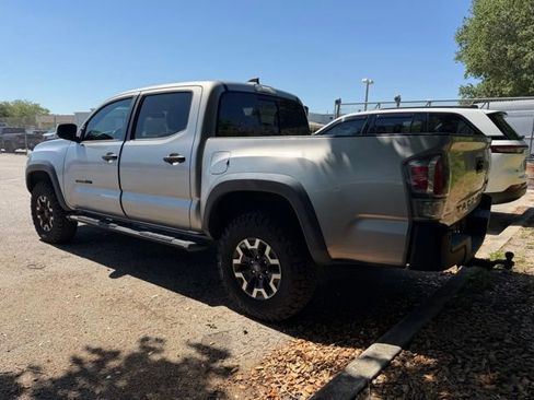 Used 2020 Toyota Tacoma TRD Off-Road AWD/4WD image 8