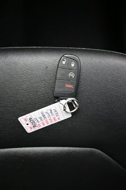Used 2025 Jeep Compass Limited AWD/4WD image 10