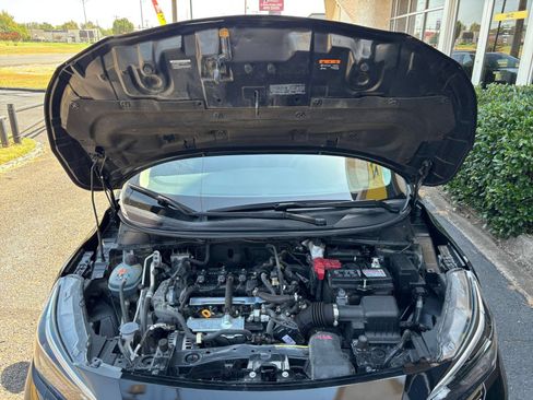 Used 2025 Nissan Versa SV FWD image 25