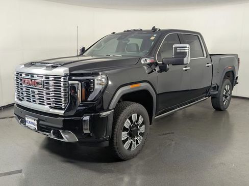 Used 2025 GMC Sierra 2500 Denali w/ Denali Reserve Package image 4