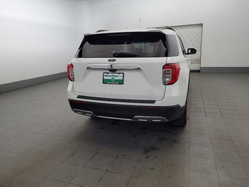 Used 2022 Ford Explorer XLT w/ Equipment Group 202A AWD/4WD image 7