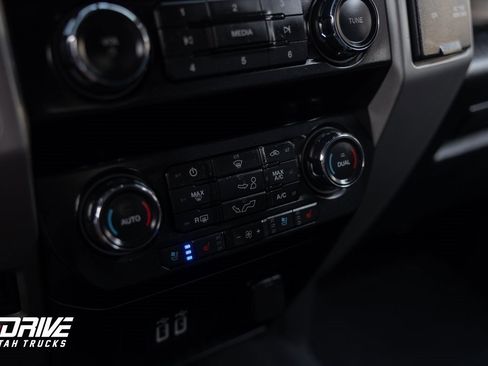 Used 2020 Ford F150 Lariat image 33