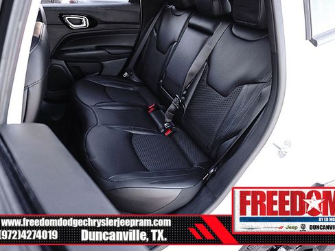 New 2026 Jeep Compass Latitude image 14